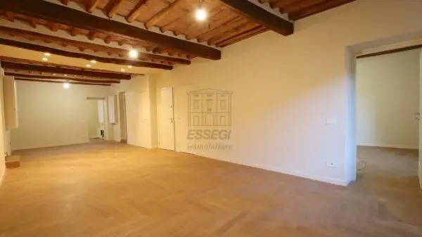 Monolocale piazza San Giusto, Centro Storico, Lucca