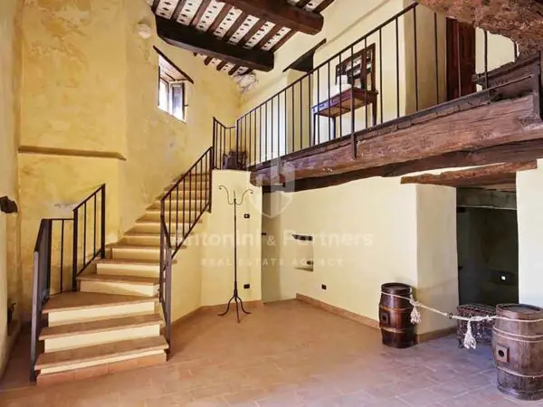 Casale strada Provinciale 414, Massa Martana