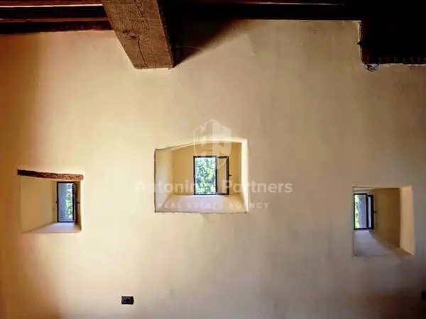Casale strada Provinciale 414, Massa Martana