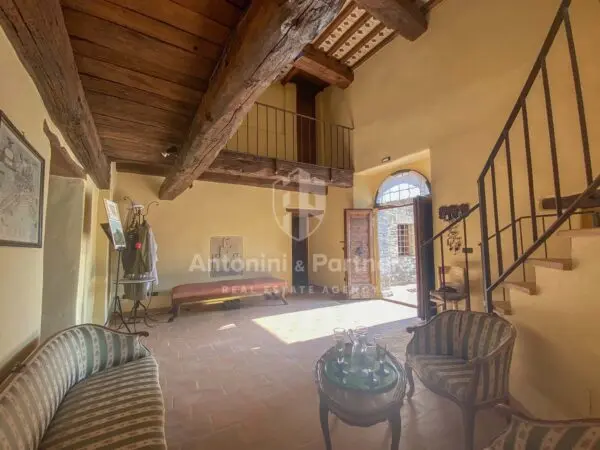 Casale strada Provinciale 414, Massa Martana
