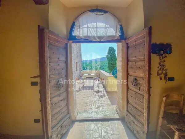 Casale strada Provinciale 414, Massa Martana