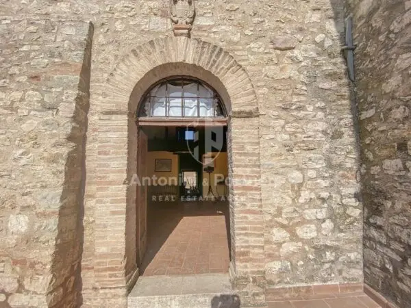Casale strada Provinciale 414, Massa Martana