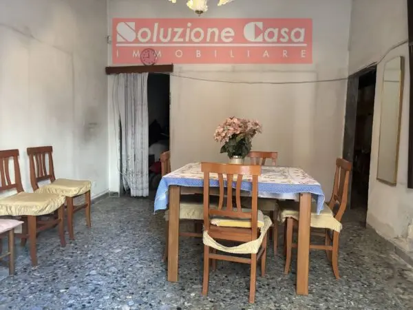 Casa Indipendente via Regina Elena, Canosa Di Puglia