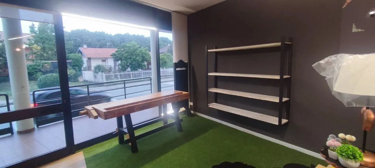 Immagine per Locale commerciale in vendita a Torino via Torre Pellice 17