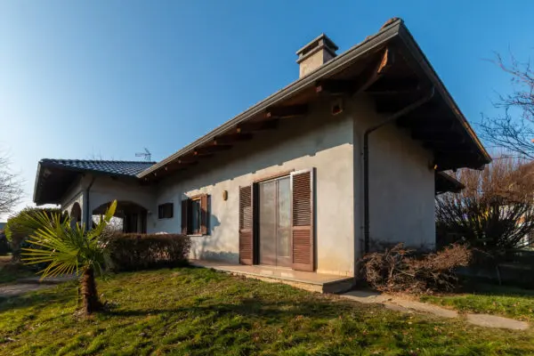 Villa via Enrico Fermi 3, Busano