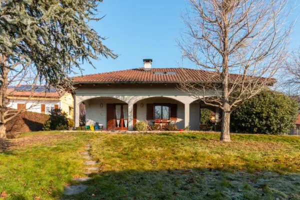 Villa via Enrico Fermi 3, Busano