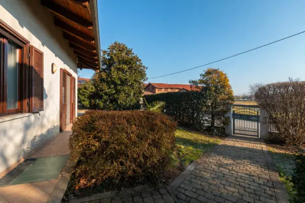 Villa via Enrico Fermi 3, Busano