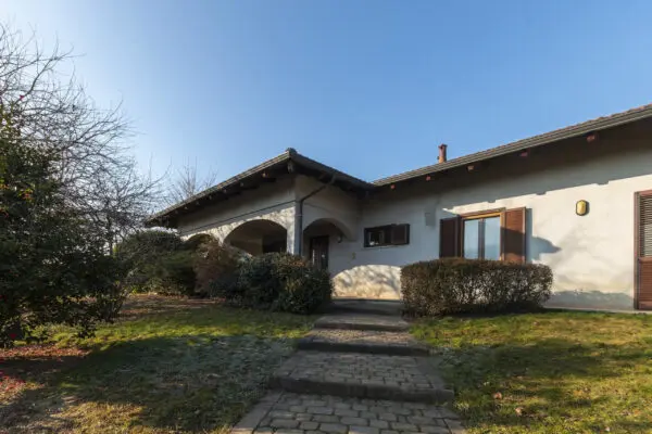 Villa via Enrico Fermi 3, Busano