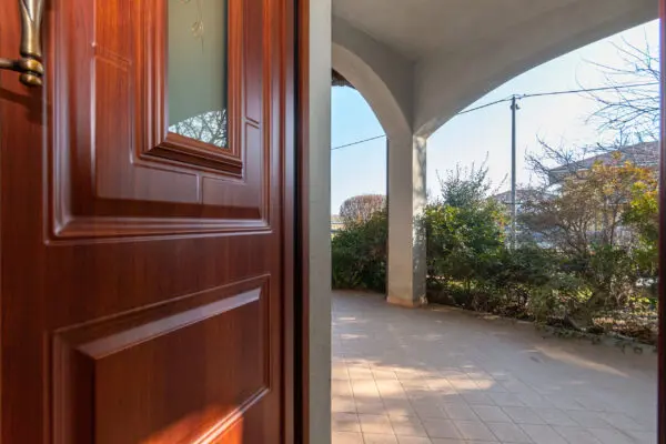 Villa via Enrico Fermi 3, Busano