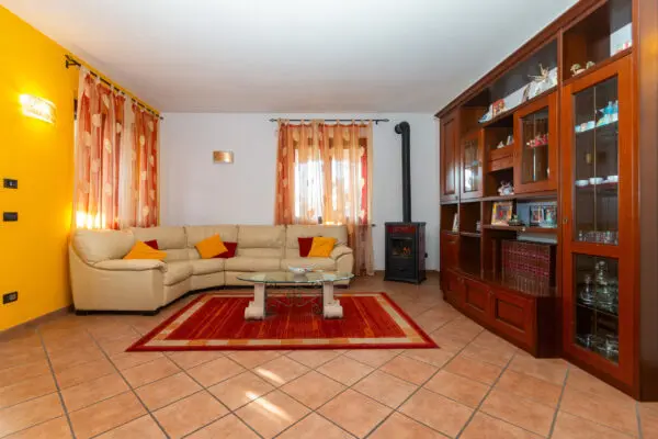 Villa via Enrico Fermi 3, Busano