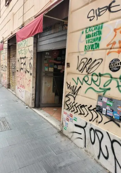 Negozio via Dei Volsci 105, Roma