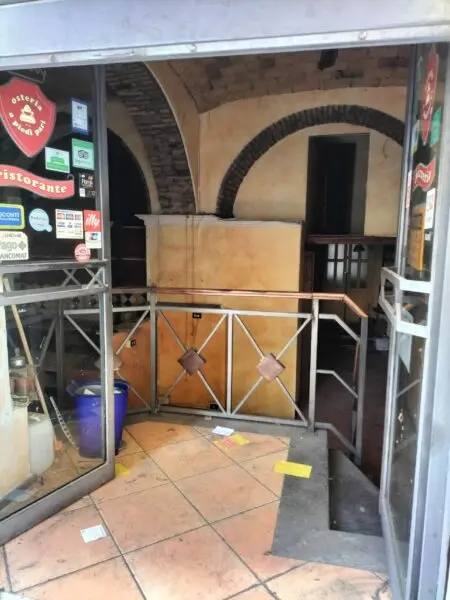 Negozio via Dei Volsci 105, Roma