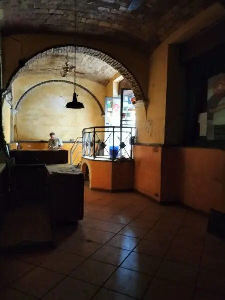 Negozio via Dei Volsci 105, Roma