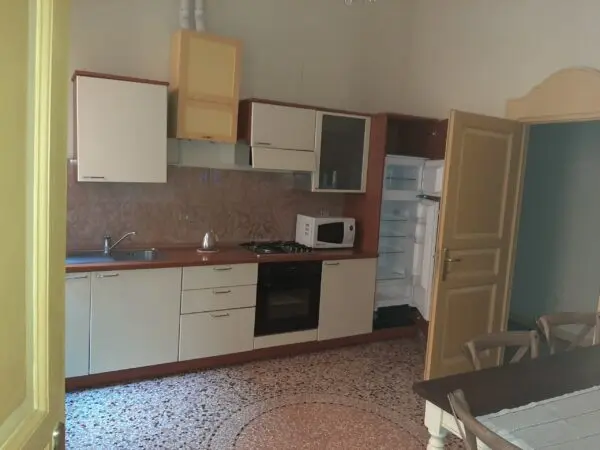 Bilocale 331, Modena