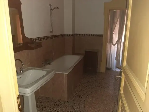 Bilocale 331, Modena