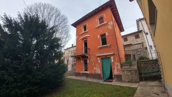 Villa via Giuseppe Mazzini 42, Zocca