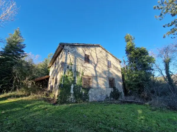 Casale strada Di Spiccalonto, Amelia