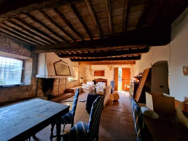 Casale strada Di Spiccalonto, Amelia