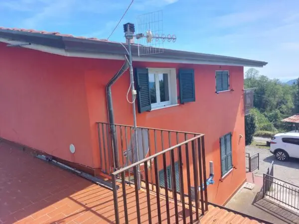 Villa via Prulla 20, Sarzana