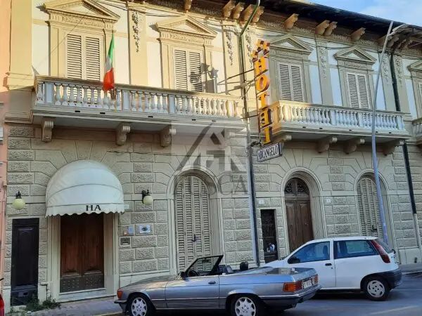 Albergo via Carrara, Viareggio