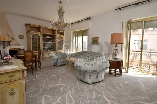 Villa Trifamiliare via Lucio Scarano 13, Brindisi