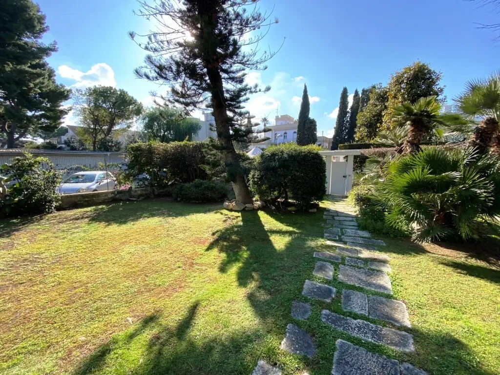 Immagine per Villa in vendita a Bari corso Alcide De Gasperi 376
