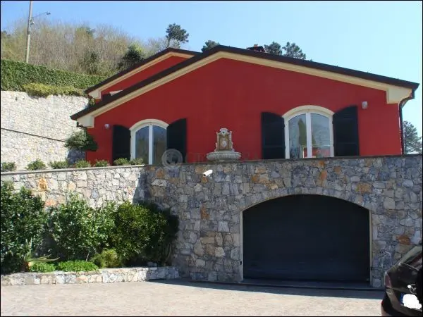 Villa via Montalbano 156a, La Spezia