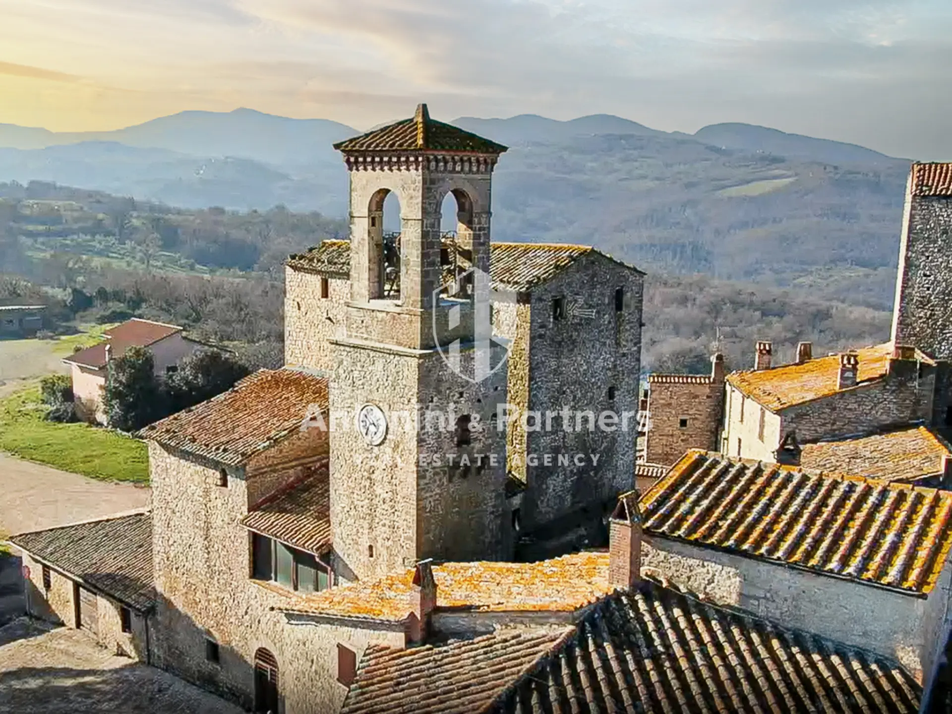 Immagine per casa in vendita a Todi via Frazione Izzalini 14