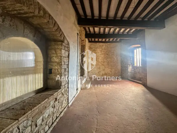 Casa via Frazione Izzalini 14, Todi