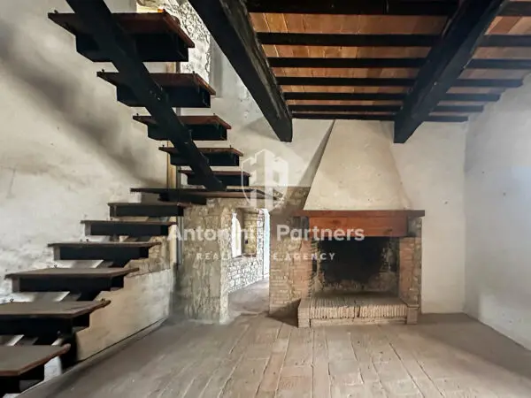 Casa via Frazione Izzalini 14, Todi