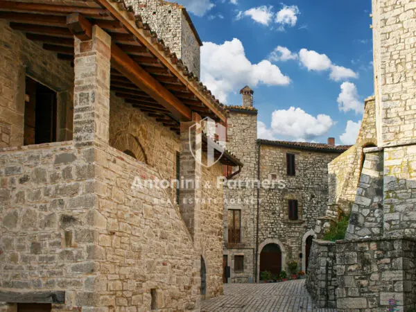 Casale via Frazione Izzalini, Todi