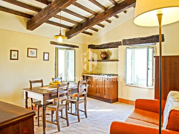Casale via Frazione Izzalini, Todi