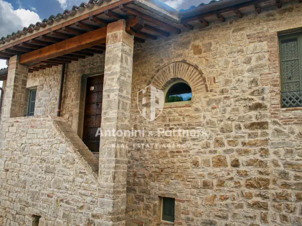 Casale via Frazione Izzalini, Todi