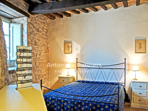 Casale via Frazione Izzalini, Todi