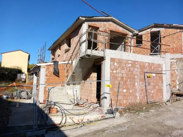 Villa Trifamiliare via Canalburo, Sarzana