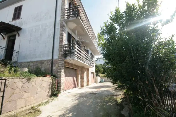 Villa Bifamiliare via Nuova 8, La Spezia