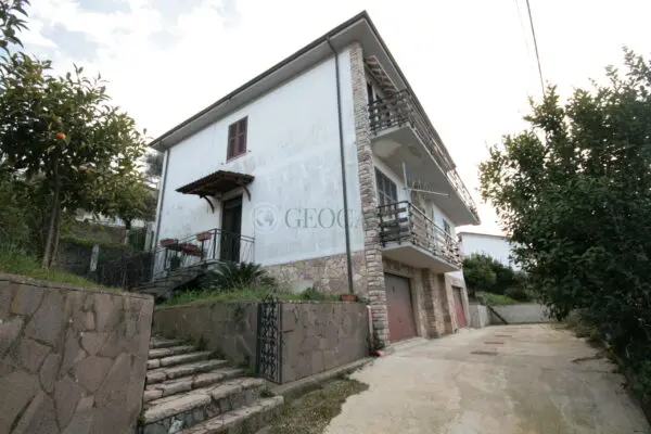 Villa Bifamiliare via Nuova 8, La Spezia