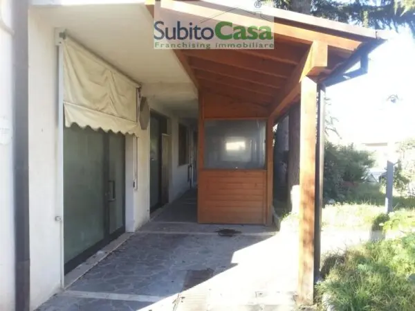 Magazzino via Penne, Chieti