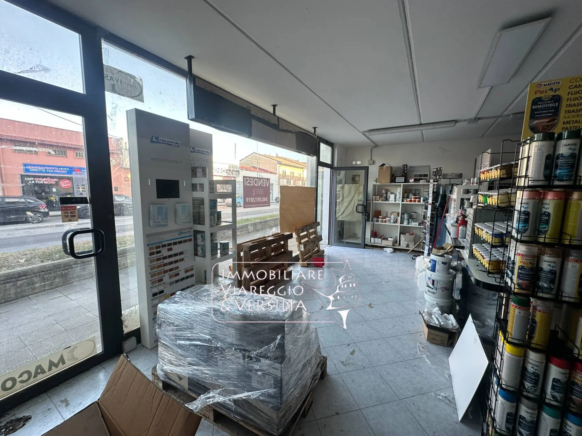 Immagine per Locale Commerciale in vendita a Viareggio via Aurelia nord 43