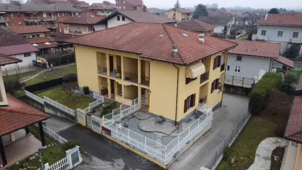 Quadrilocale via Guido Gozzano 48, Strambino