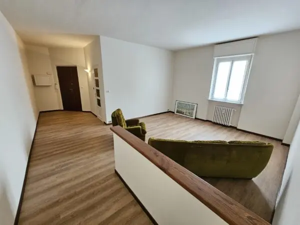 Trilocale 18, Asti