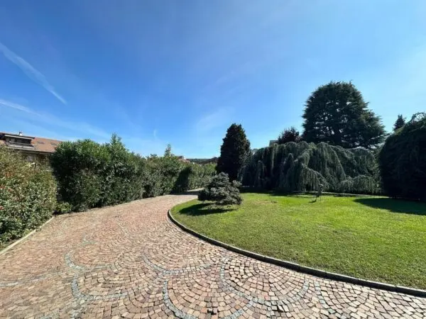 Villa via Maccallè, Rivoli