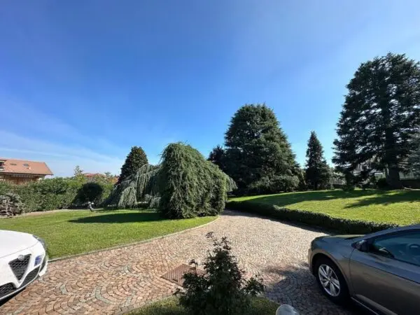 Villa via Maccallè, Rivoli