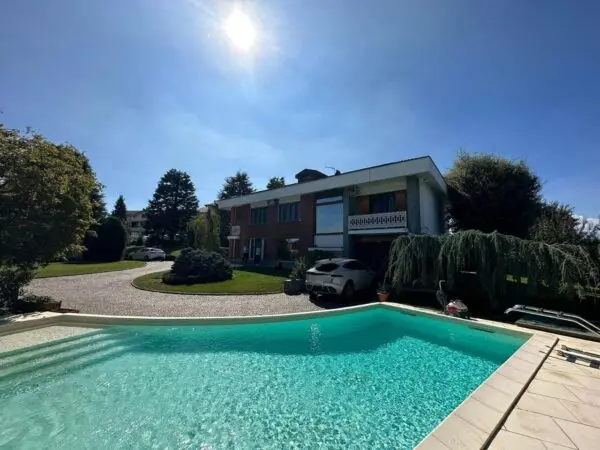 Villa via Maccallè, Rivoli