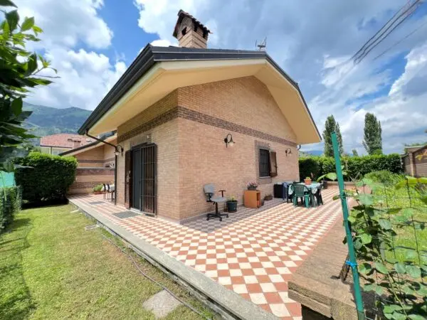 Villa Unifamiliare strada Romana, Villaggio, Caselette