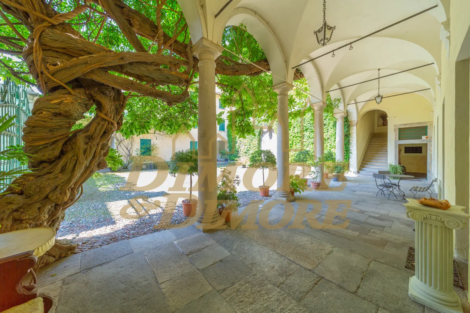 Immagine per Villa in vendita a Varese via Provinciale La Rasa 85