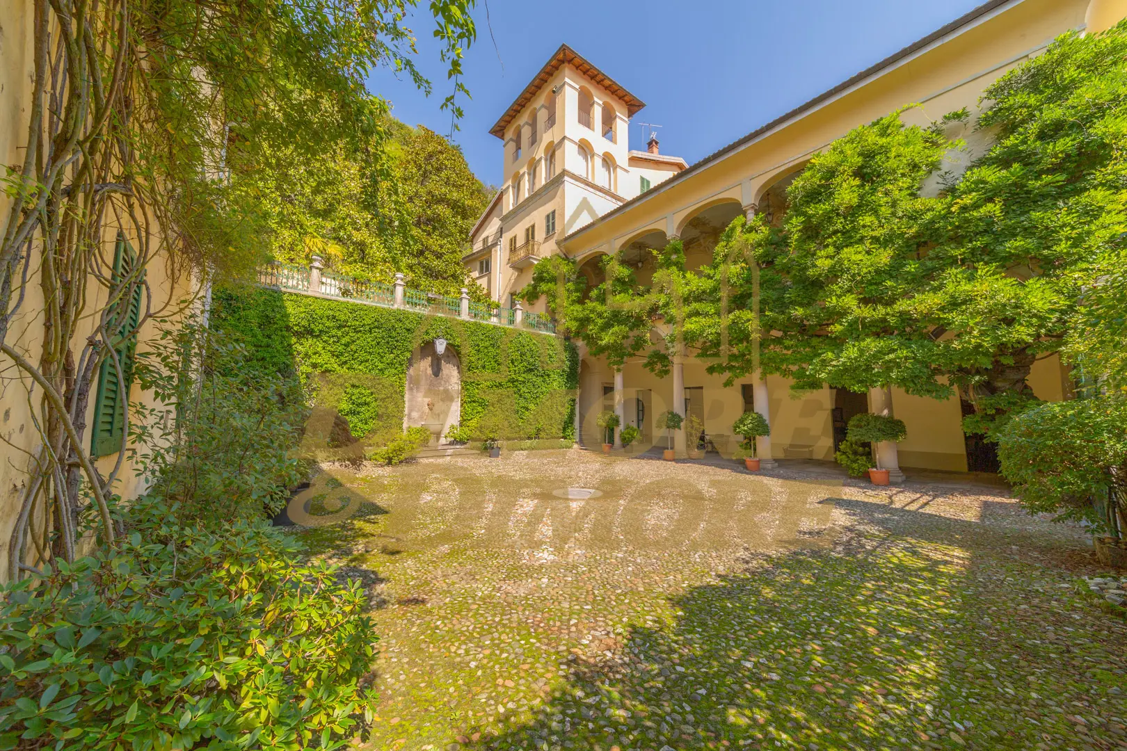 Immagine per Villa in vendita a Varese via Provinciale La Rasa 85