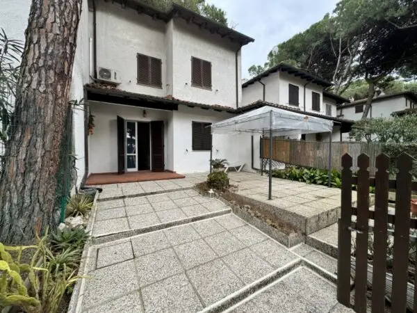 Villetta A Schiera via Leoncavallo 67, Comacchio