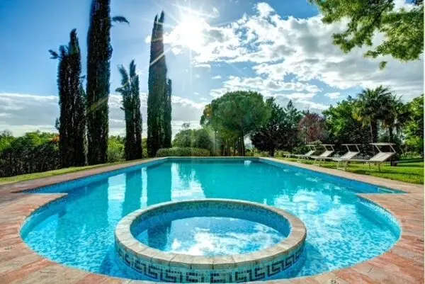 Casale via Vocabolo Petralata, Giove