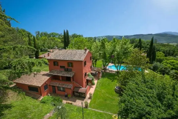 Casale via Vocabolo Petralata, Giove
